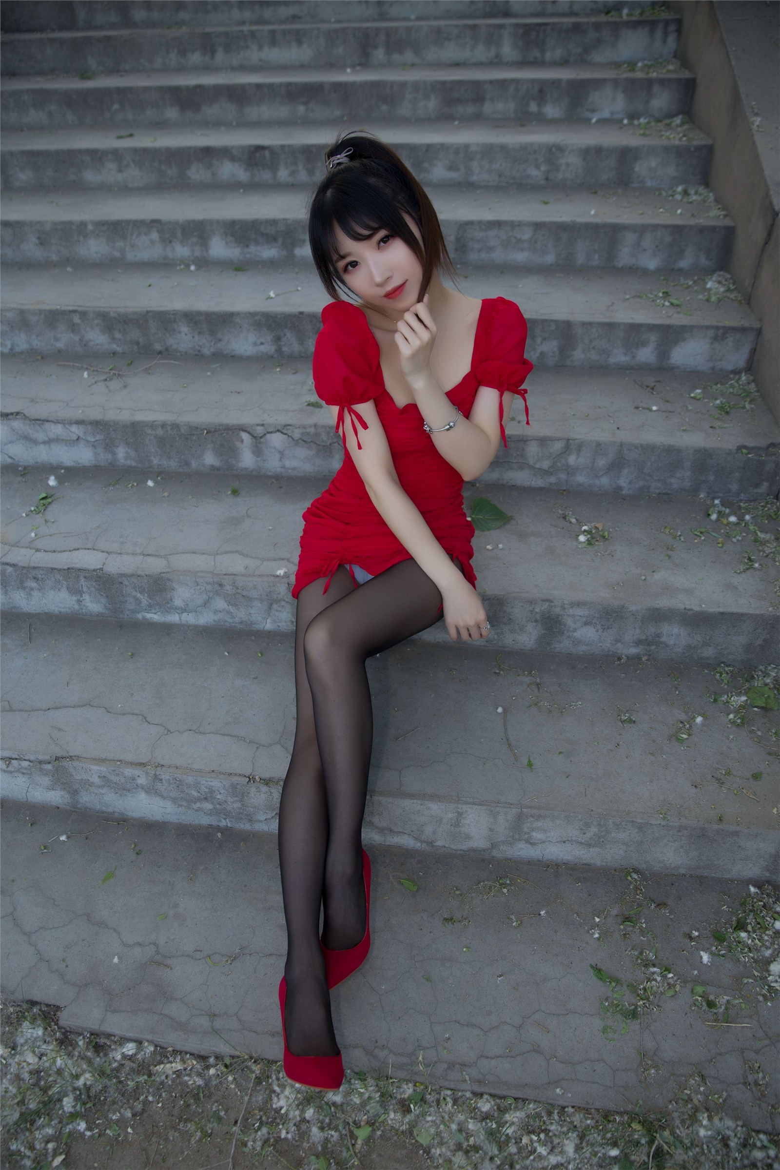 Little Witch Luna - Outdoor little red dress(57)